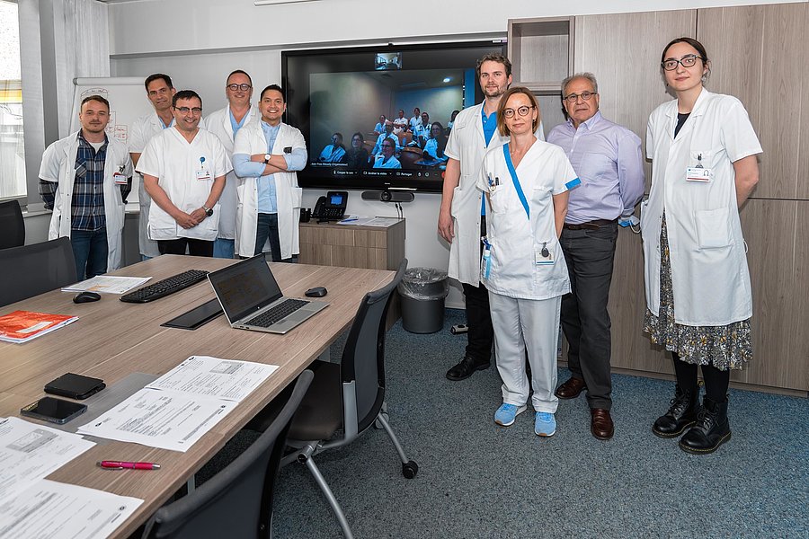 Colloque hebdomadaire et multisciplinaire entre les équipes de l'Hôpital de Morges et le Centre du sein du CHUV