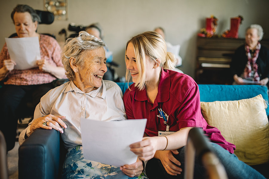 Accompagnement et activités avec les résidents dans les EMS de l'EHC