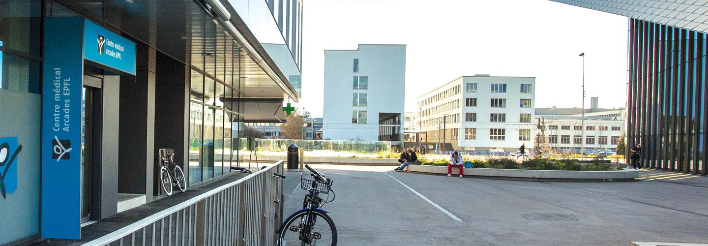 Entrée du Ceentre médical Arcades à l'EPFL 