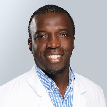 Dr Eric Ngassom Leumessi médecin chirurgien orthopédique à l'EHC
