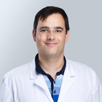 Dr Francesco Gianinazzi médecin rhumatologue au Centre médical Arcades EPFL